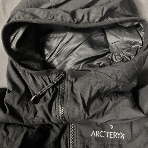 Black ARC'TERYX Atom LT Hoody Jacket — Small - Picture 3 of 5